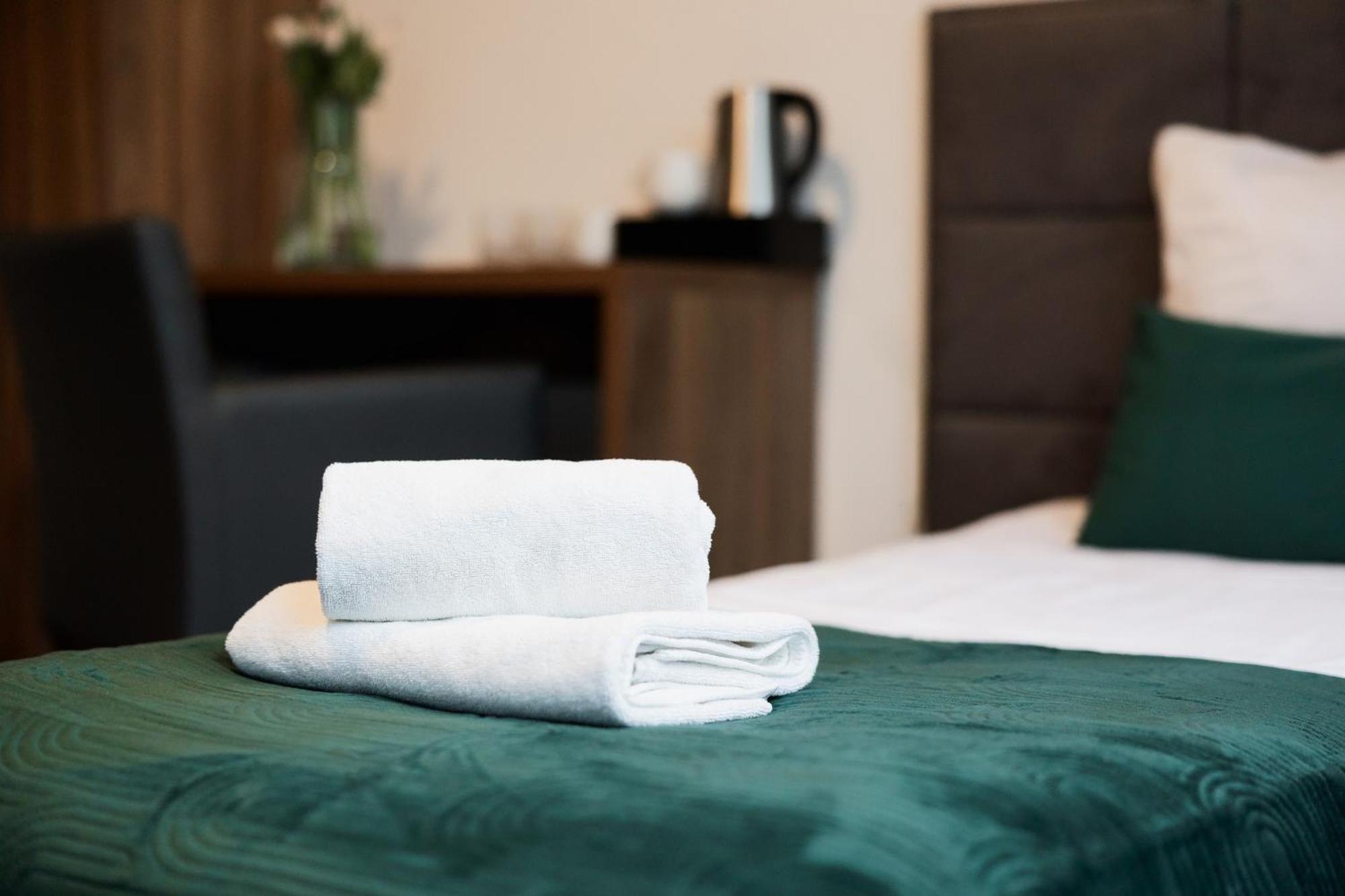 Gosciniec Zacisze I Blisko A2 Dabie-Uniejow I Restauracja Bed & Breakfast Eksteriør bilde
